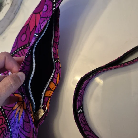 Handmade Cross Body - Picture 3 of 6